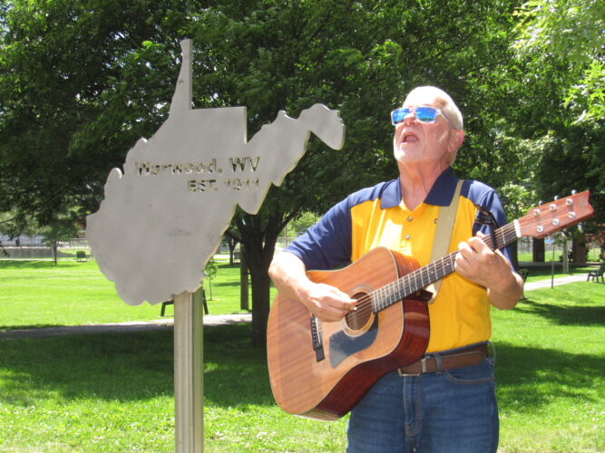Warwood Shines In Steel With New West Virginia Sign